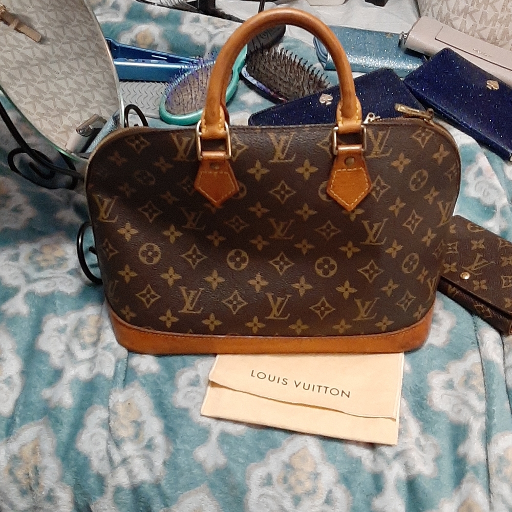 Louis Vuitton Alma MM